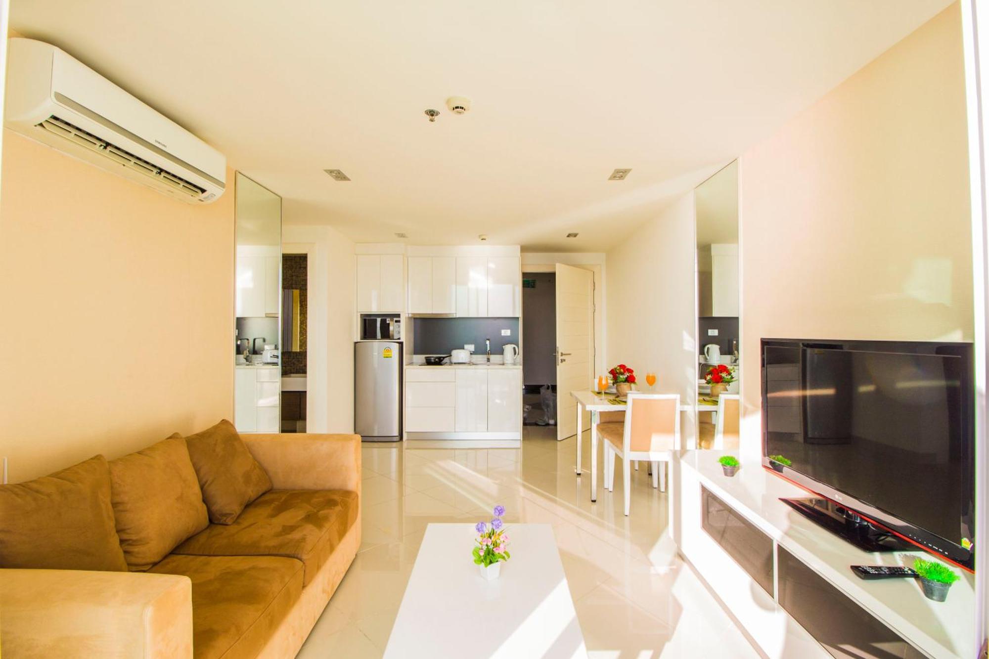 The View Cosy Beach By Pattaya Sunny Rentals Exterior photo
